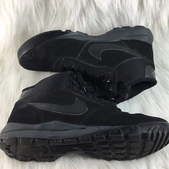nike hoodland shoes